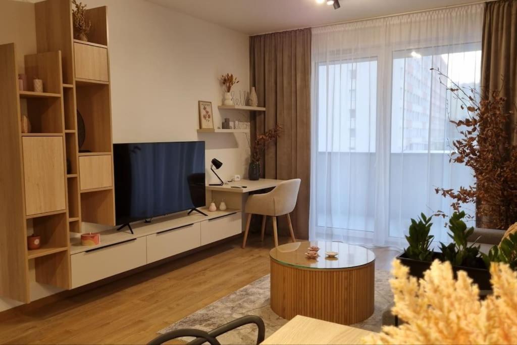 M&M2 Apartment Near Center With Free Parking - Ac Kosice Exterior photo